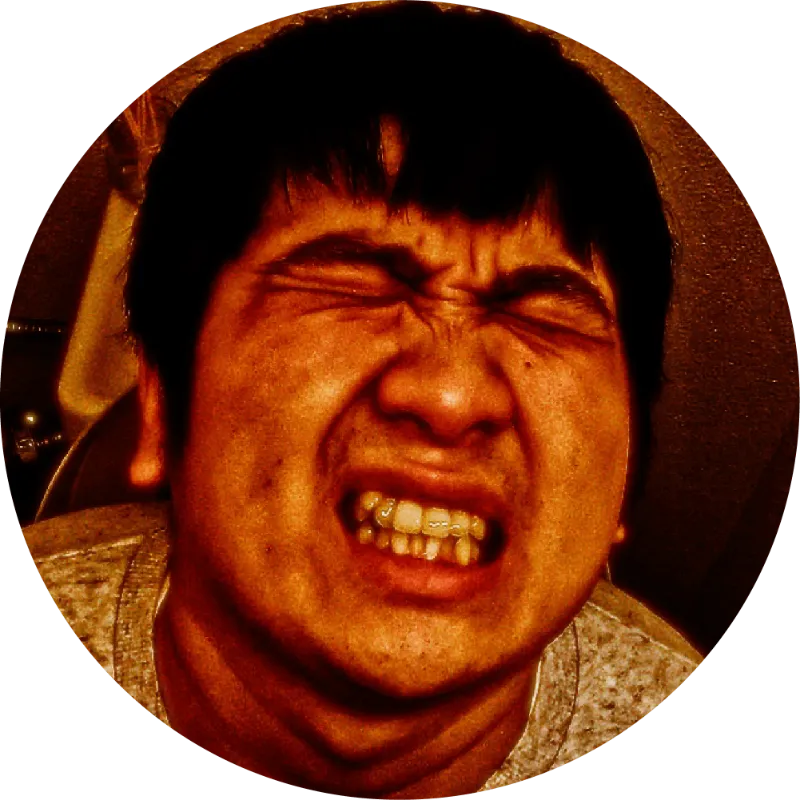ハーフヌードル・安田（別カット）